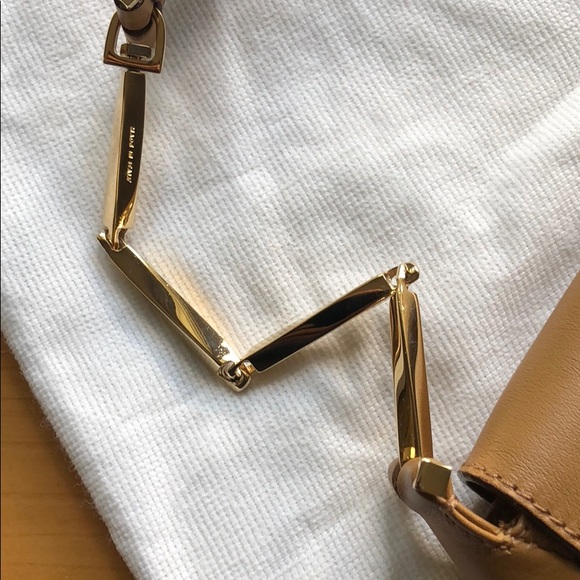 Salvatore Ferragamo classic purse - Picture 2 of 3